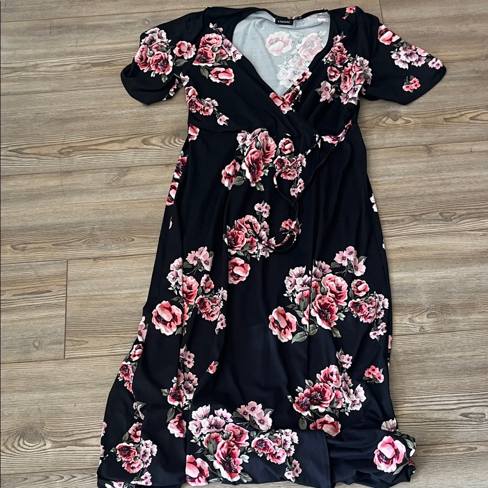 Chic Black and Pink Floral Maxi Dress - Picture 2 of 6